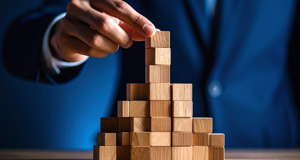 Elevate your Competitive / Market Intelligence Department